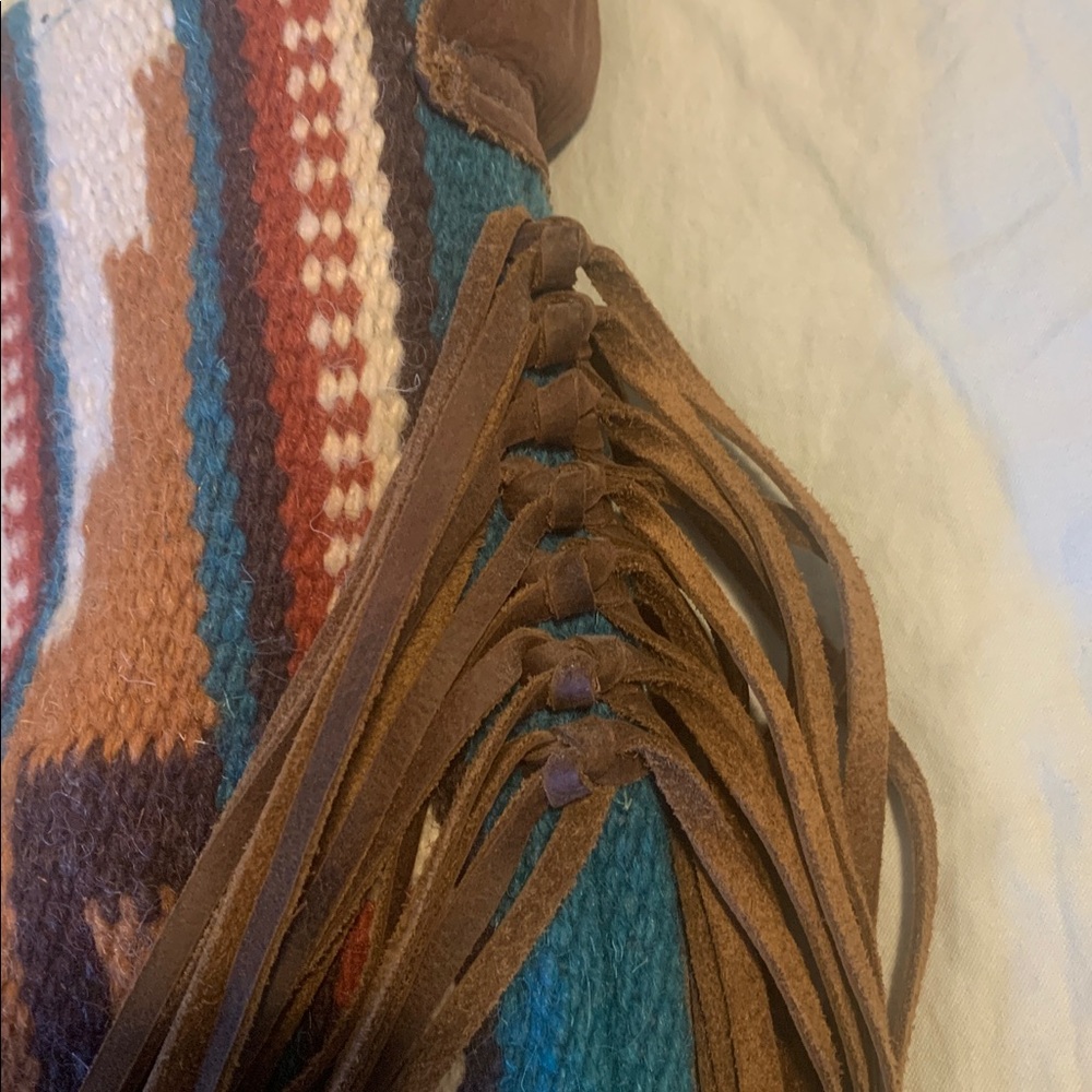 Southwestern Fringe Shoulder or crossbody bag with tooled strap - Picture 3 of 11